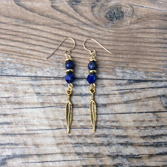 Boho Feather earrings with Lapis Lazuli - Picture 3 of 6